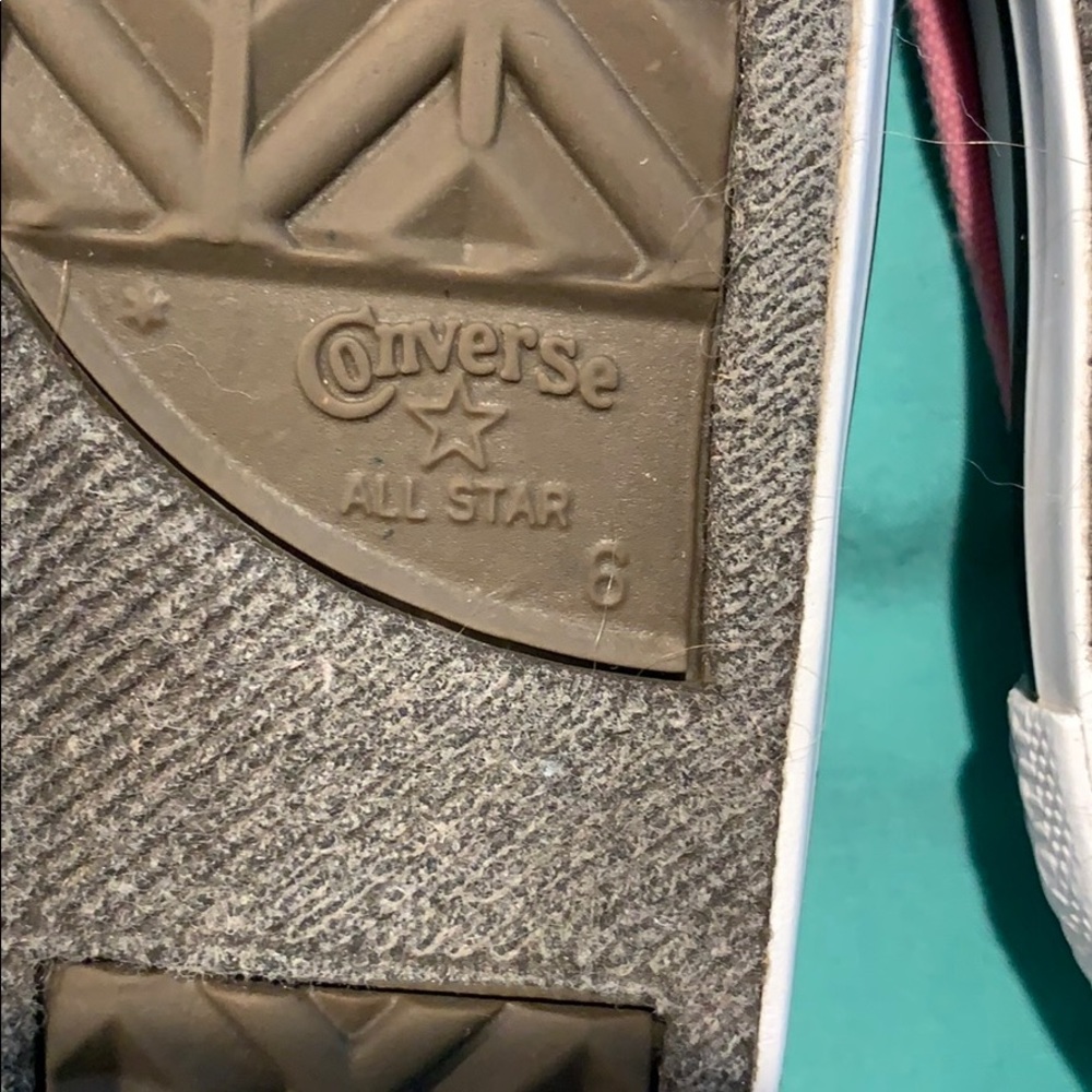 Pink Converse - Picture 3 of 5